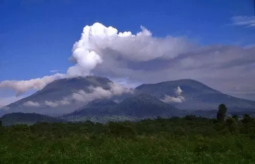 A Nyiragongo vulk�n l�vatava, Virunga Nemzeti Park