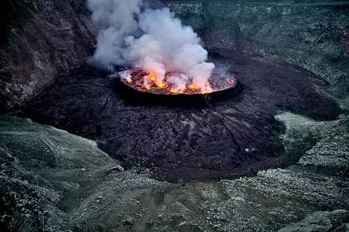 A Nyiragongo vulk�n l�vatava, Virunga Nemzeti Park