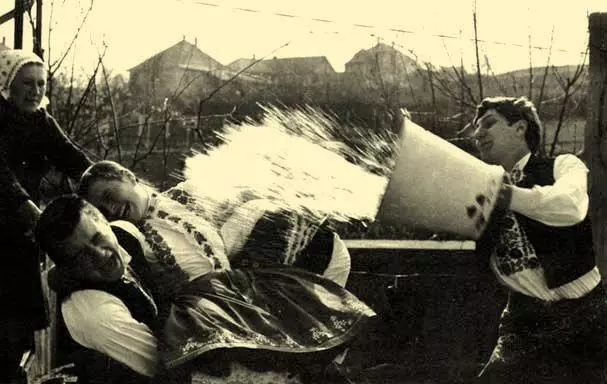 Rgi, falusi, hsvti locsols