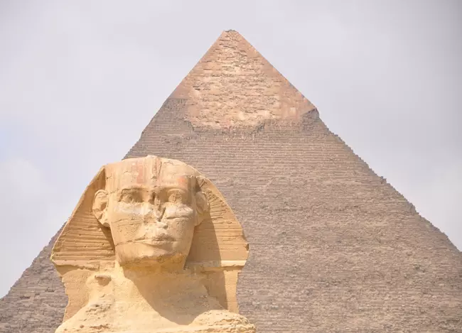 A g�zai nagy piramis �s a g�zai nagy szfinx - Misztikus helyek a F�ld�n